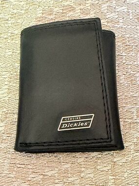 Dickies trifold leather mens wallet NEW